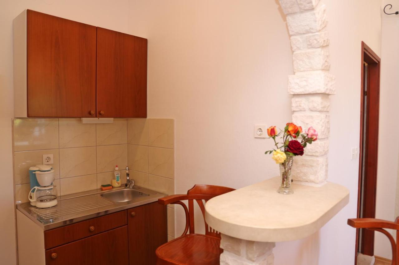 Pansion Marinka-Bire Rooms Лумбарда Екстер'єр фото