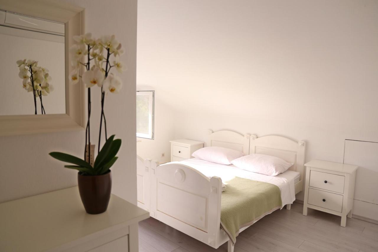 Pansion Marinka-Bire Rooms Лумбарда Екстер'єр фото