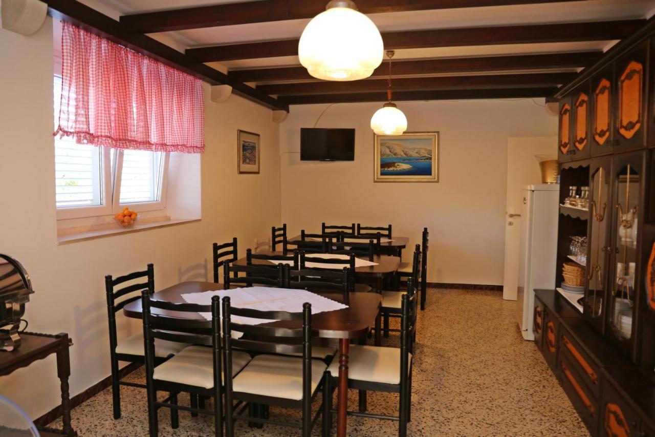 Pansion Marinka-Bire Rooms Лумбарда Екстер'єр фото